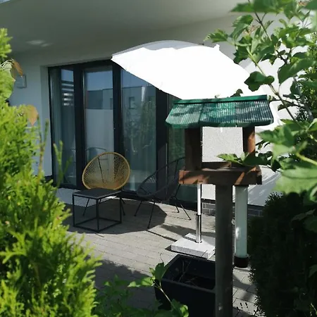 Sunny Garden Apartment
